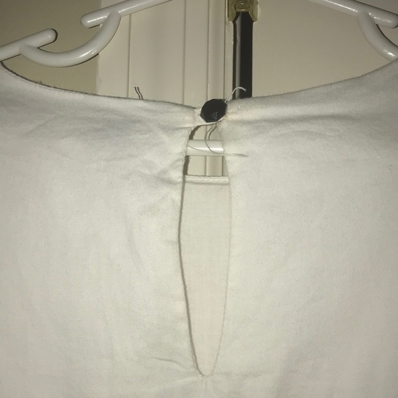 Baby Gap White Ruffle Dress, 5T - Picture 4 of 5